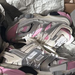 Balenciaga Track 2.0 pink trainers #lifestyle #sneakerst
