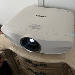 Epson Home Cinema 4000 3LCD
