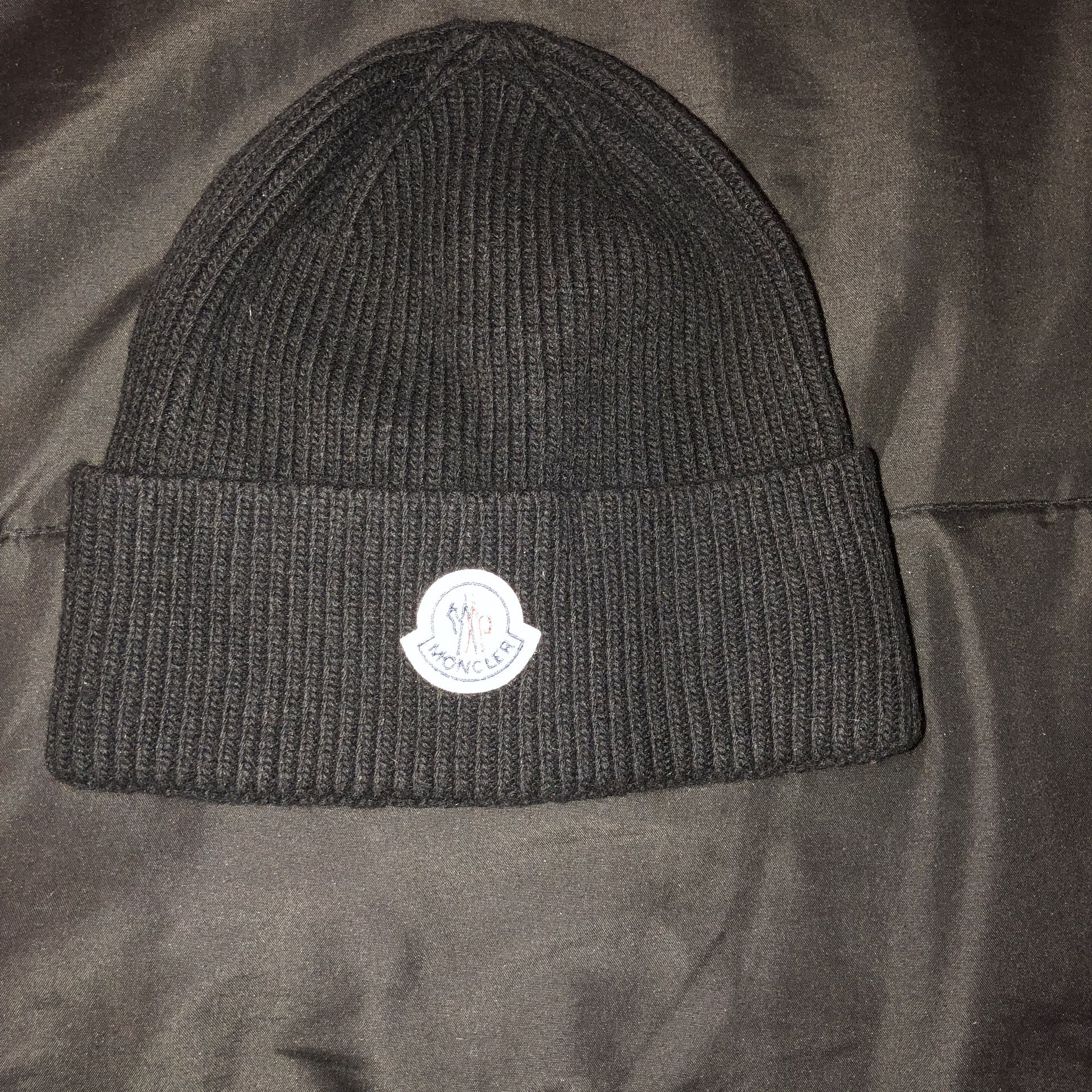 Moncler hat