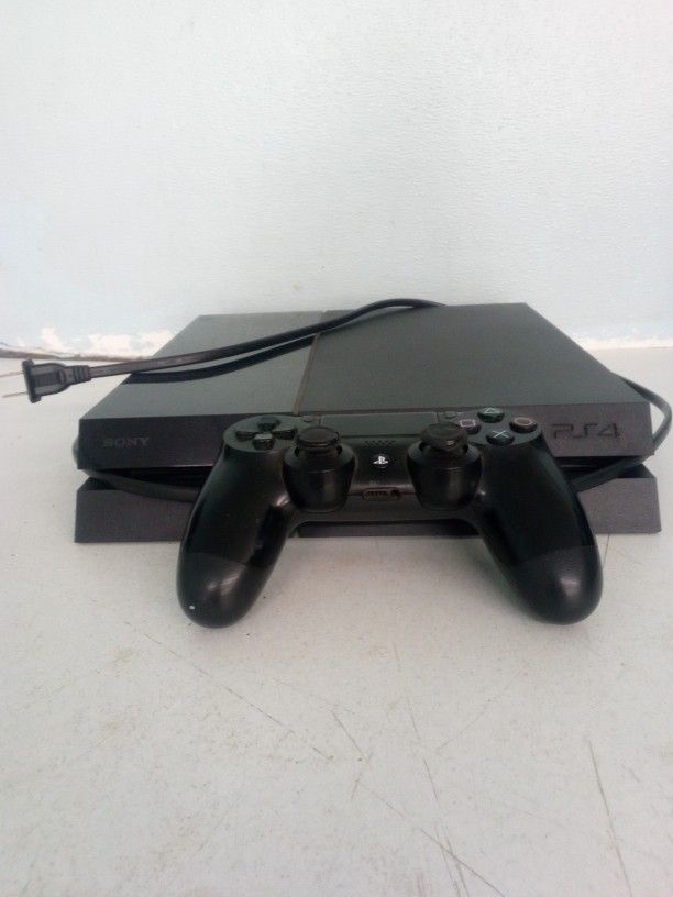 PS4 With 1 Controller