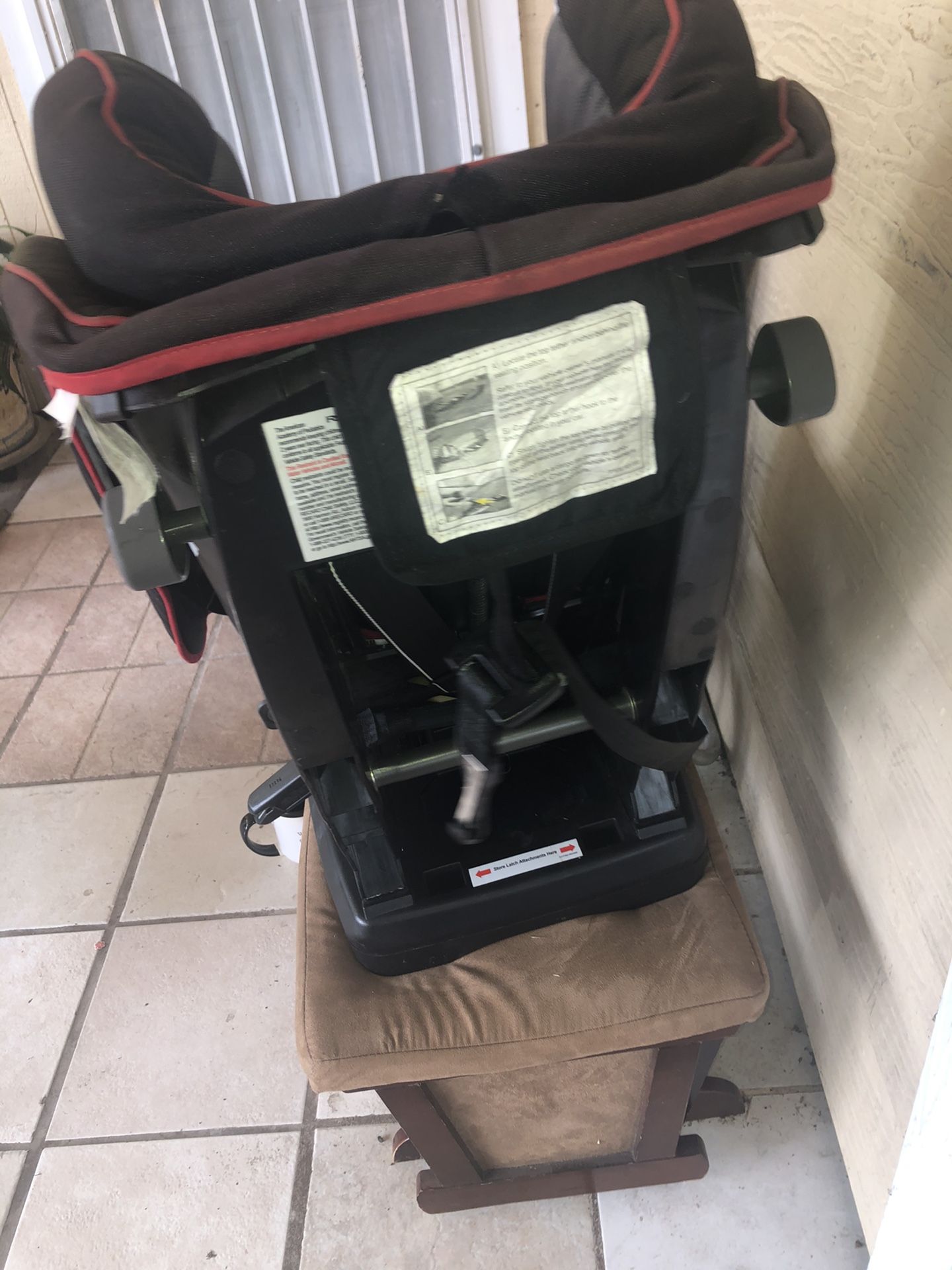 Car seat/ No Holds/ first come first serve. Cash app or zelle accepted. (El que llega primero)