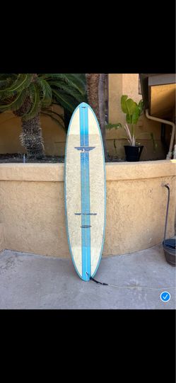 Surfboard ( 7’ 1&1/2”)