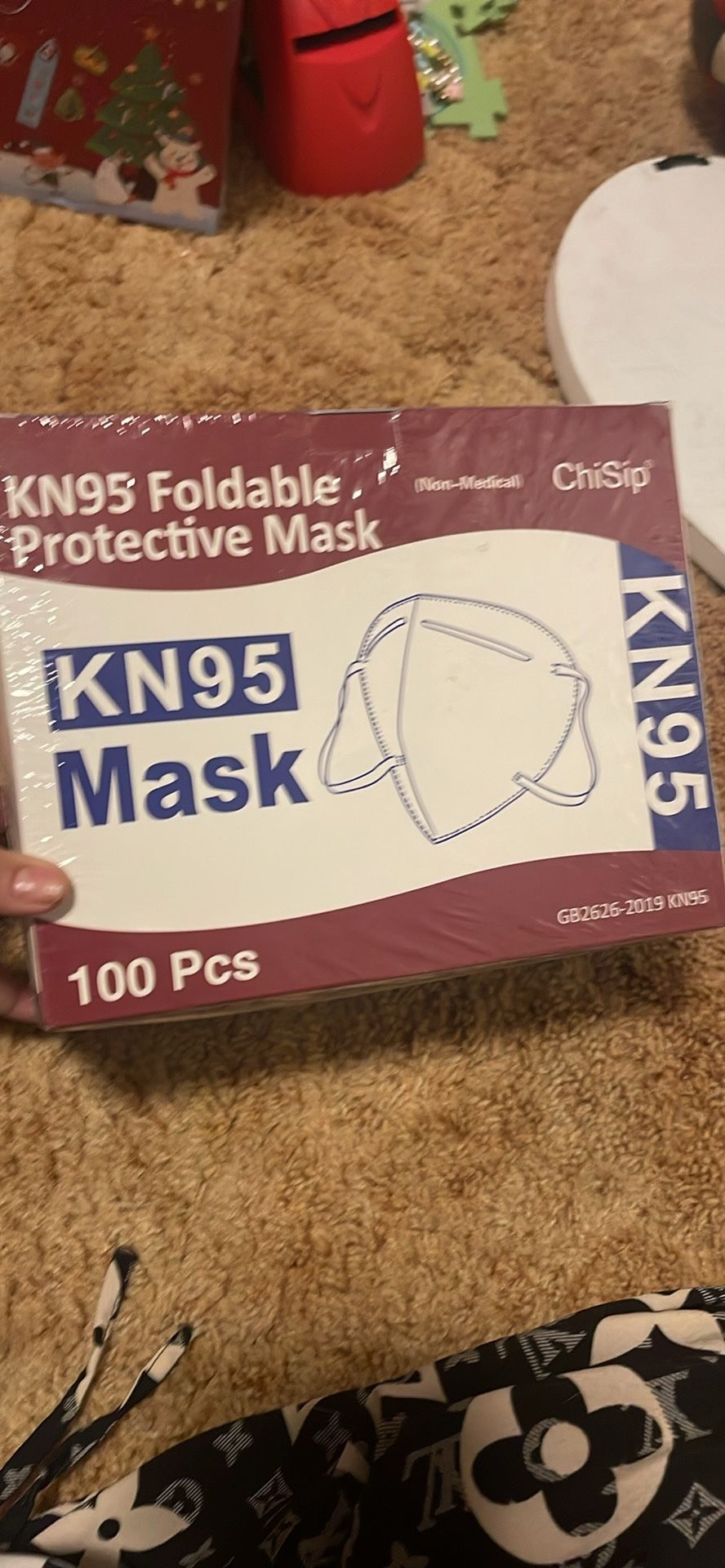 New ChiSip KN95 Foldable Protective Face Masks 100 Pcs Ask $20 firm