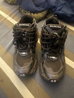balenciaga runners black size 42