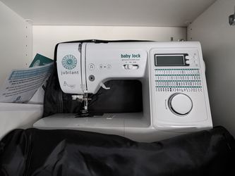 Baby Lock Jubilant Sewing Machine with bag