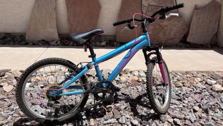 Mongoose Byte Kids Bike