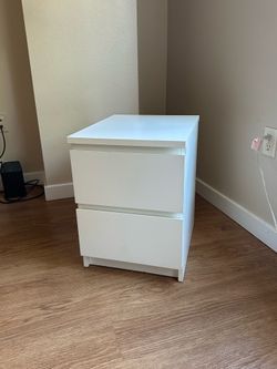 White 2-Drawer Nightstand