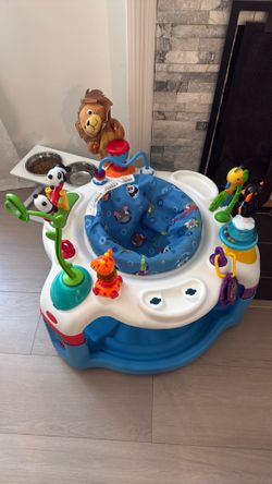 Baby Einstein around the world  bouncer