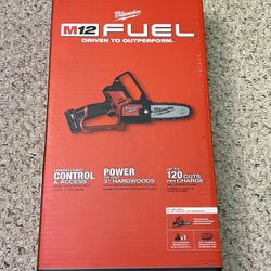 **NEW** Milwaukee M12 Fuel Hatchet 6” Pruning Saw kit