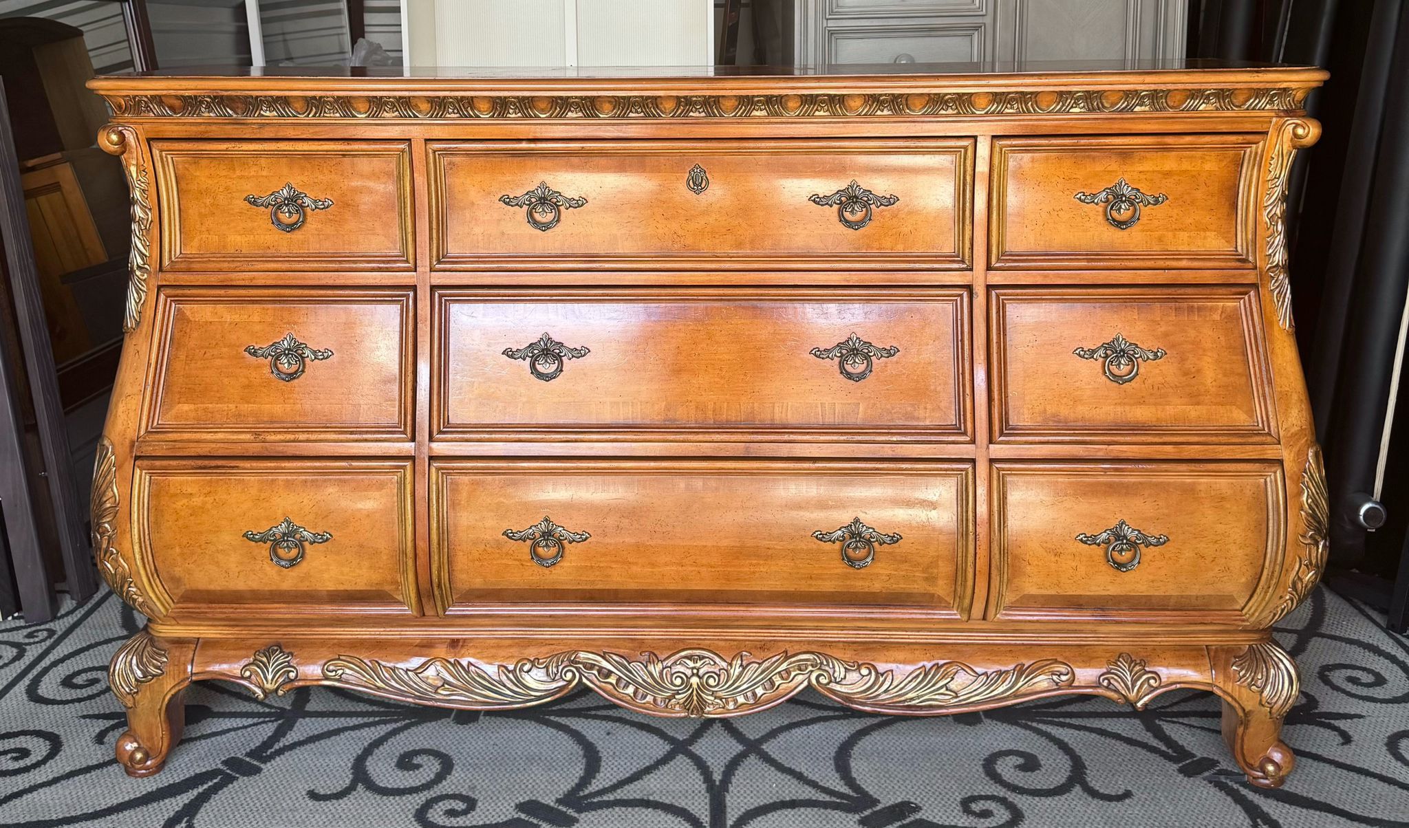 Luxury Large Dresser