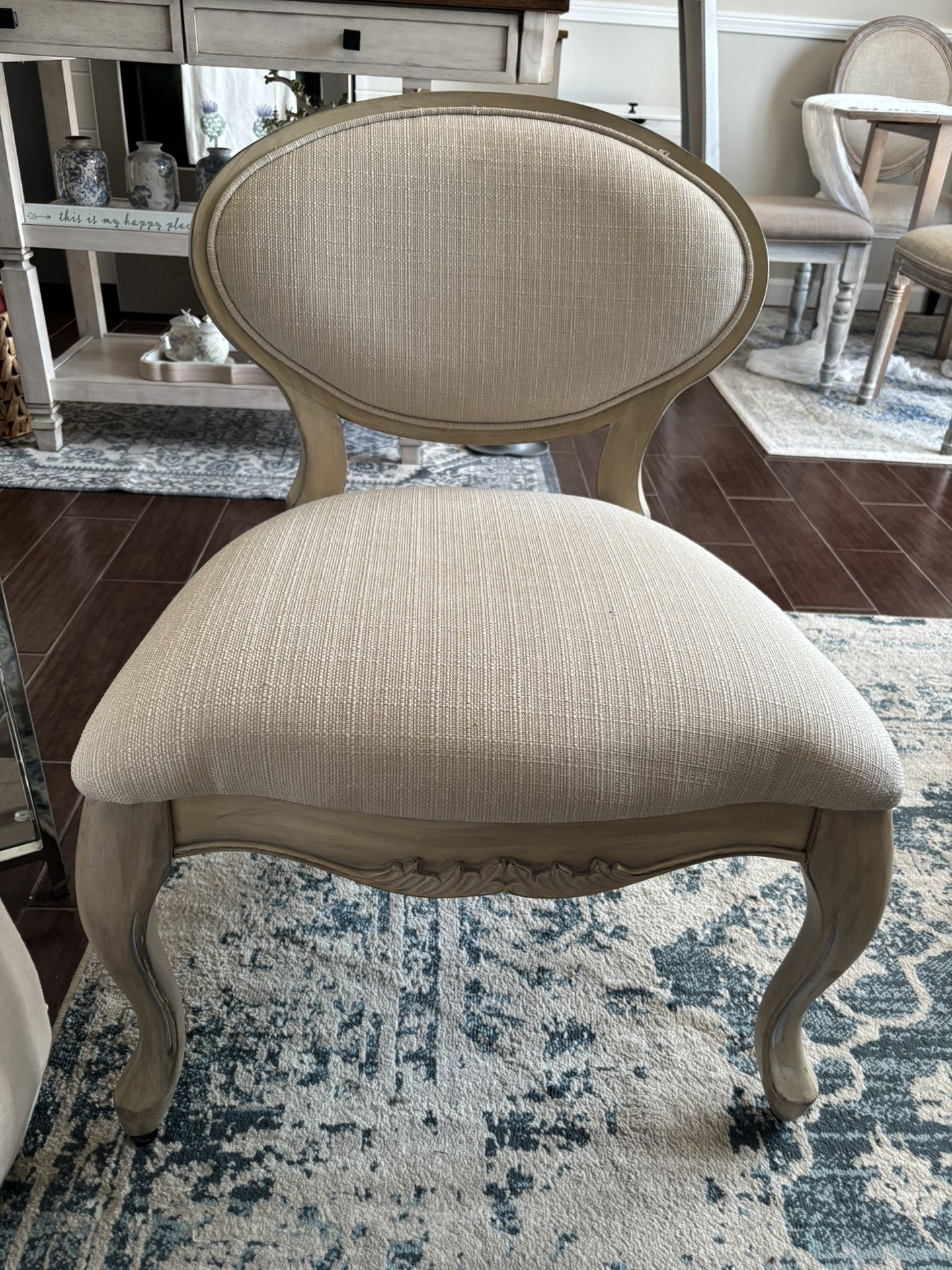 Gorgeous Cream Chair French Style