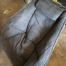 Foldable comfortable chair/gaming chair