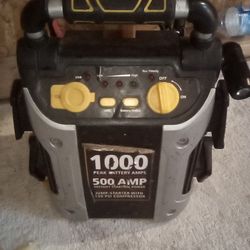 Jump Starter/Air Compressor/Usb/Flashlight