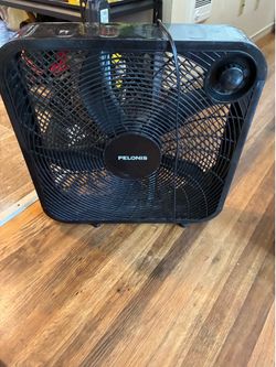 Pelonis 3 speed box fan