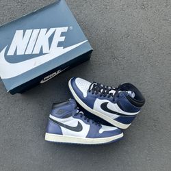 Jordan 1 Midnight Navy 