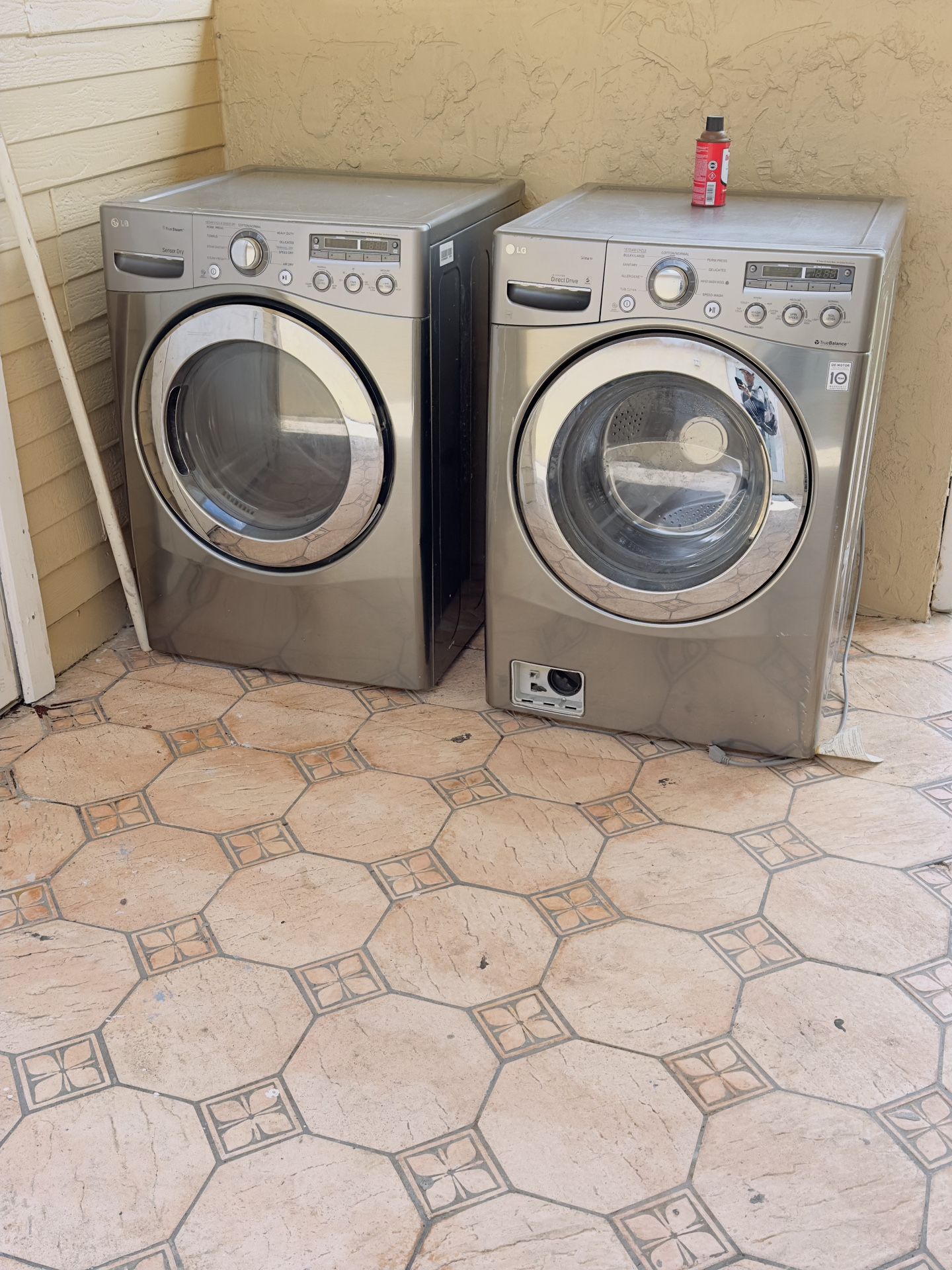 Washer and Dryer. Lavadora/Secadora