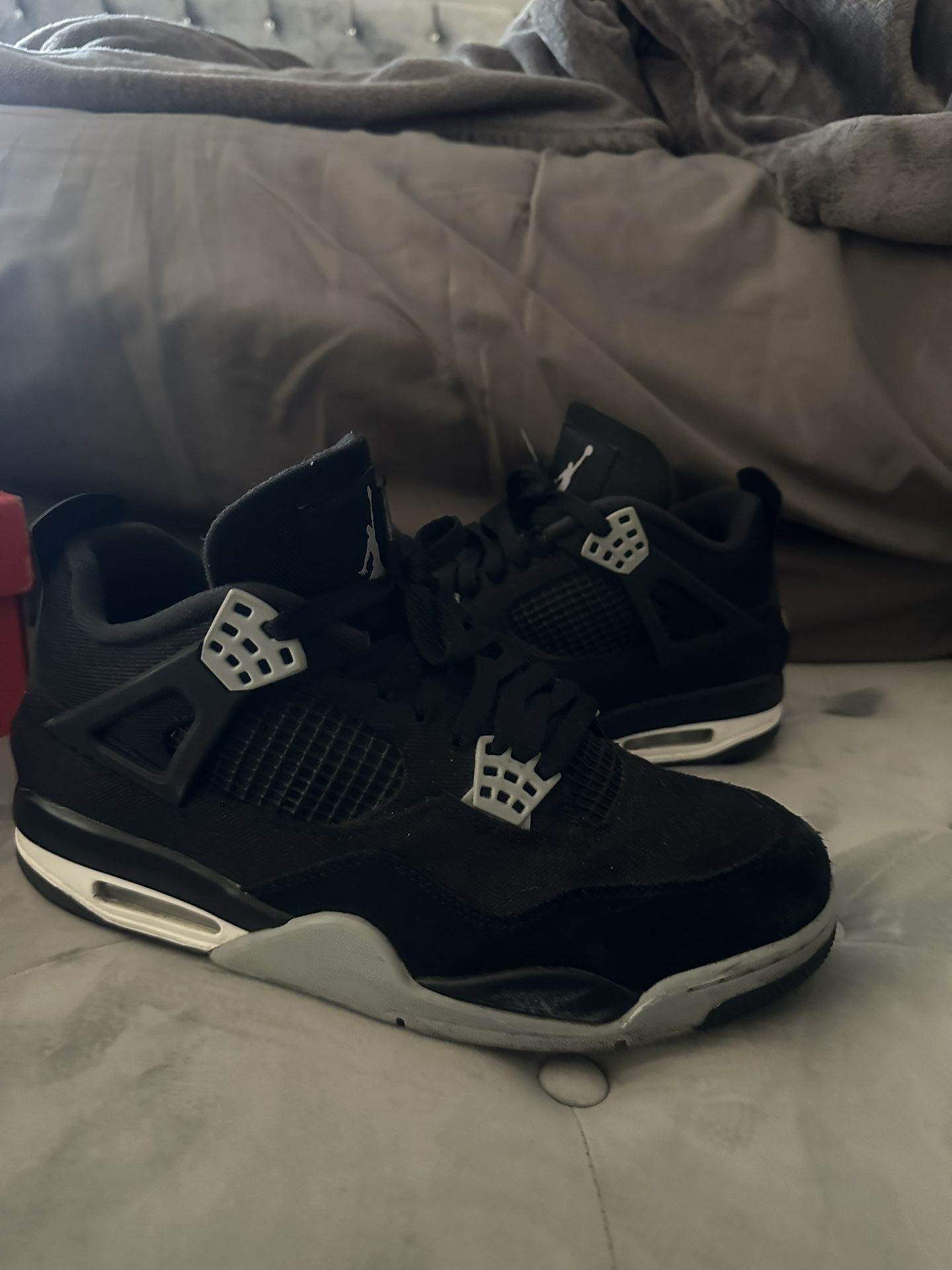 Jordan 4’s Black Canvas