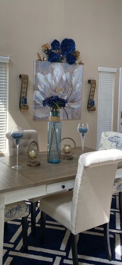 All table to deco and wall