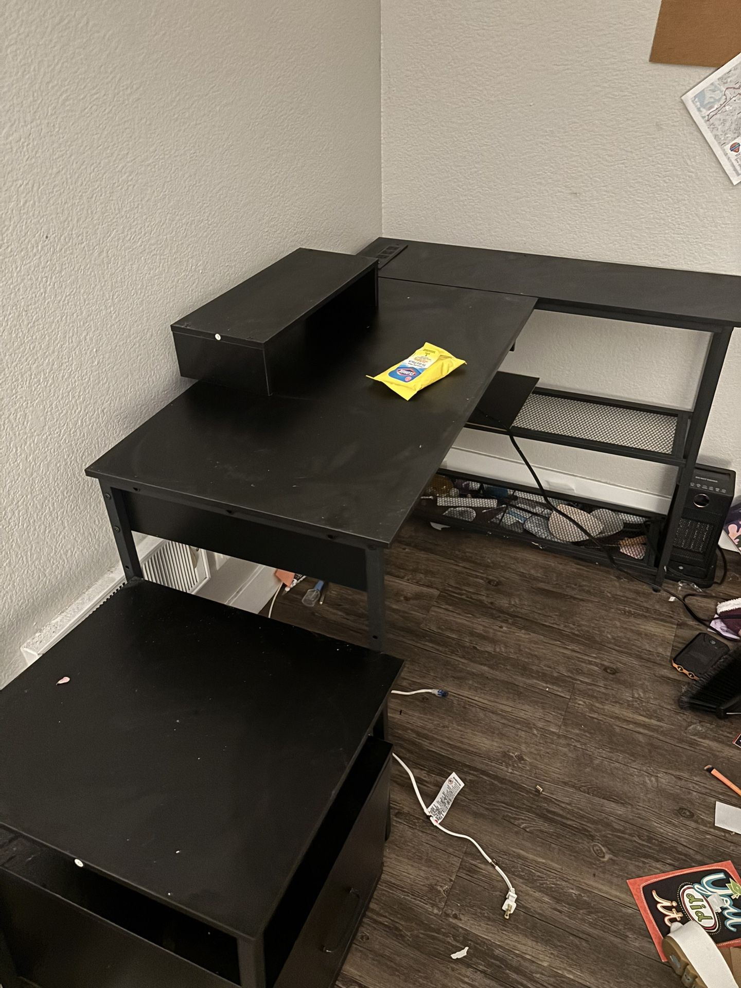 FREE L Shaped Desk NEED GONE ASAP