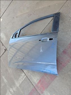 Chevy Colorado Left front Door OEM