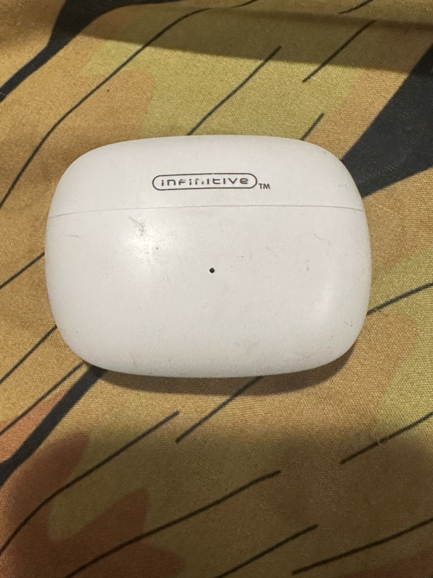 White Ear Buds 