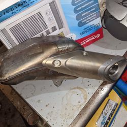 Yamaha Fz09 OEM Muffler