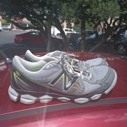 New Balance (11M)