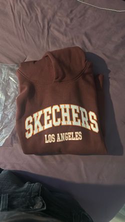 Sketchers Sweater(medium)