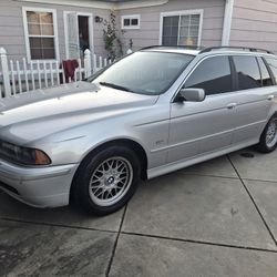 2001 BMW 525i Touring - E39 Wagon 5speed