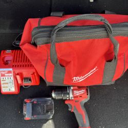 Milwaukee Compact Drill/Driver 