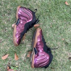 Men’s Burgundy Nike Air Max Shoes Size 6