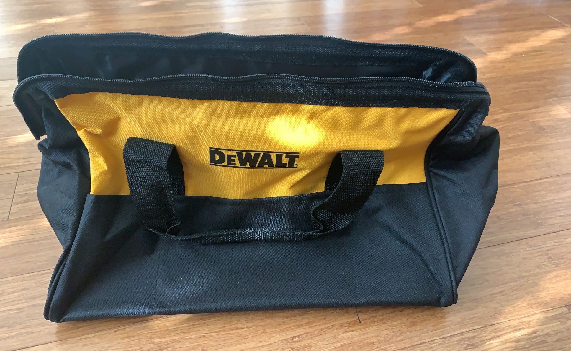 Dewalt Tool Bag 17x12x11