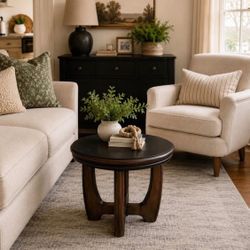 Modern Round Accent / Coffee Table