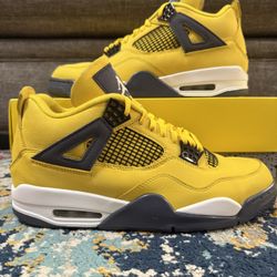 Size 10.5 - Nike Air Jordan 4 Retro “Lightning” 2021
