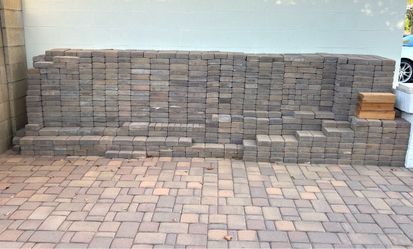 250 sq ft Concrete Pavers