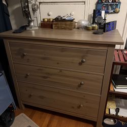 Dresser 3 Large Drawers