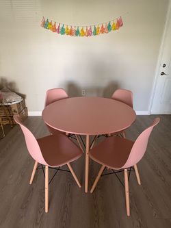 PINK KITCHEN TABLE AND CHAIRS