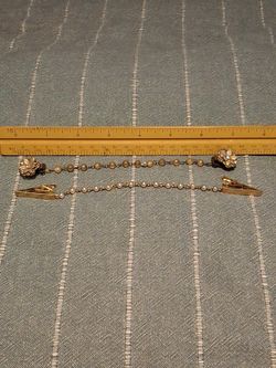 Pair of scarf clips