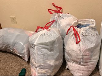 Clothes  (READ DESCRIPTION)