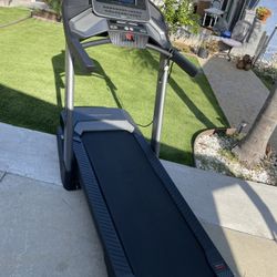 Treadmill 