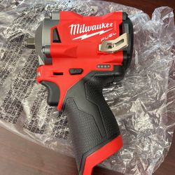 Milwaukee Fuel Impact Wrench 3/8