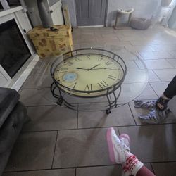 7Howard Miller Ravenna Clocktail Table Clock 615-010 – Burnished Umber Finish, Metal Frame, Antique Medallion Accent & Gold Highlights, Antique Home D