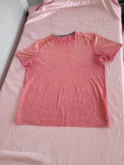 Champion Men's Shirt Sz. Medium 100% Polyester Short Sleeve Athletic Fit Shirt