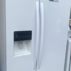 Refrigerator ice Maker