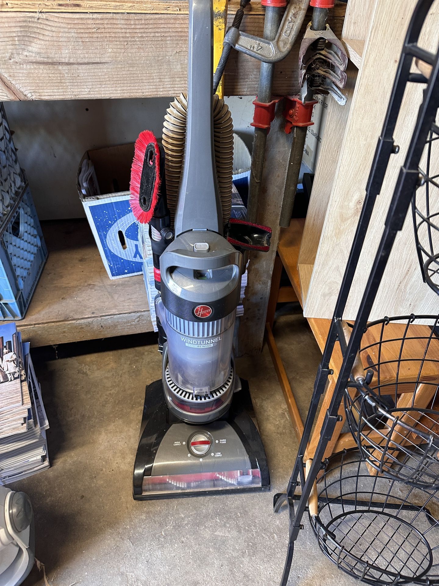 Hoover Wind tunnel Cord Rewind Vacuum