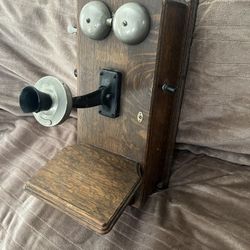 Antique Telephone 