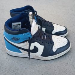 Jordan 1 Retro High

Size 8 