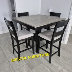🥊 Dining Set 5 Pcs, Light Gray Top and Black Color, New in the Box.