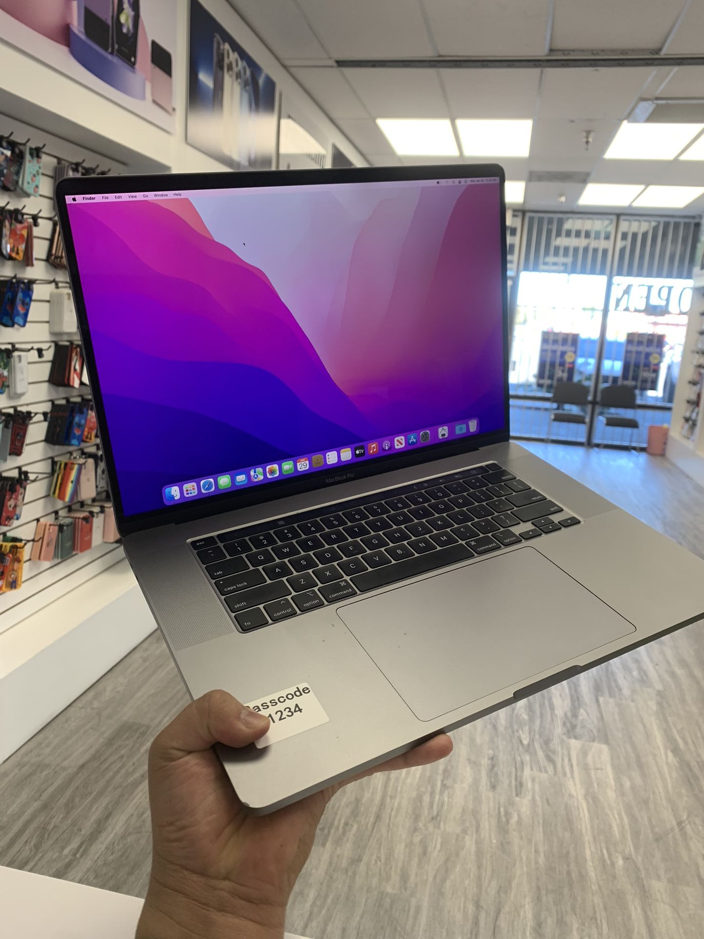 MacBook Pro Core I7 16inch 2019 512GB 16GBram $80 Down
