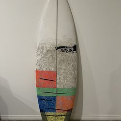 5’8 Avasin Surfboard